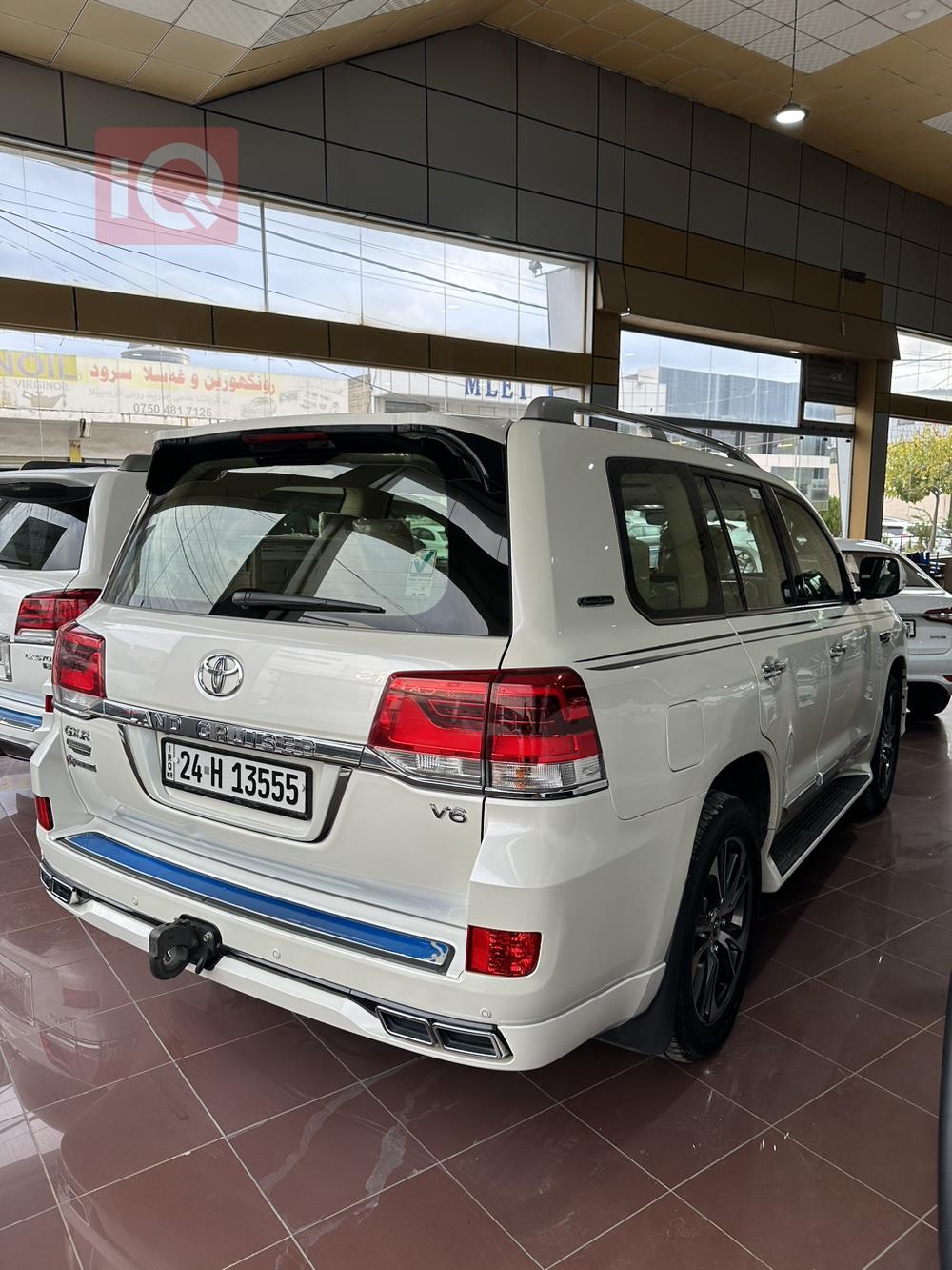 تۆیۆتا لاند کروزەر